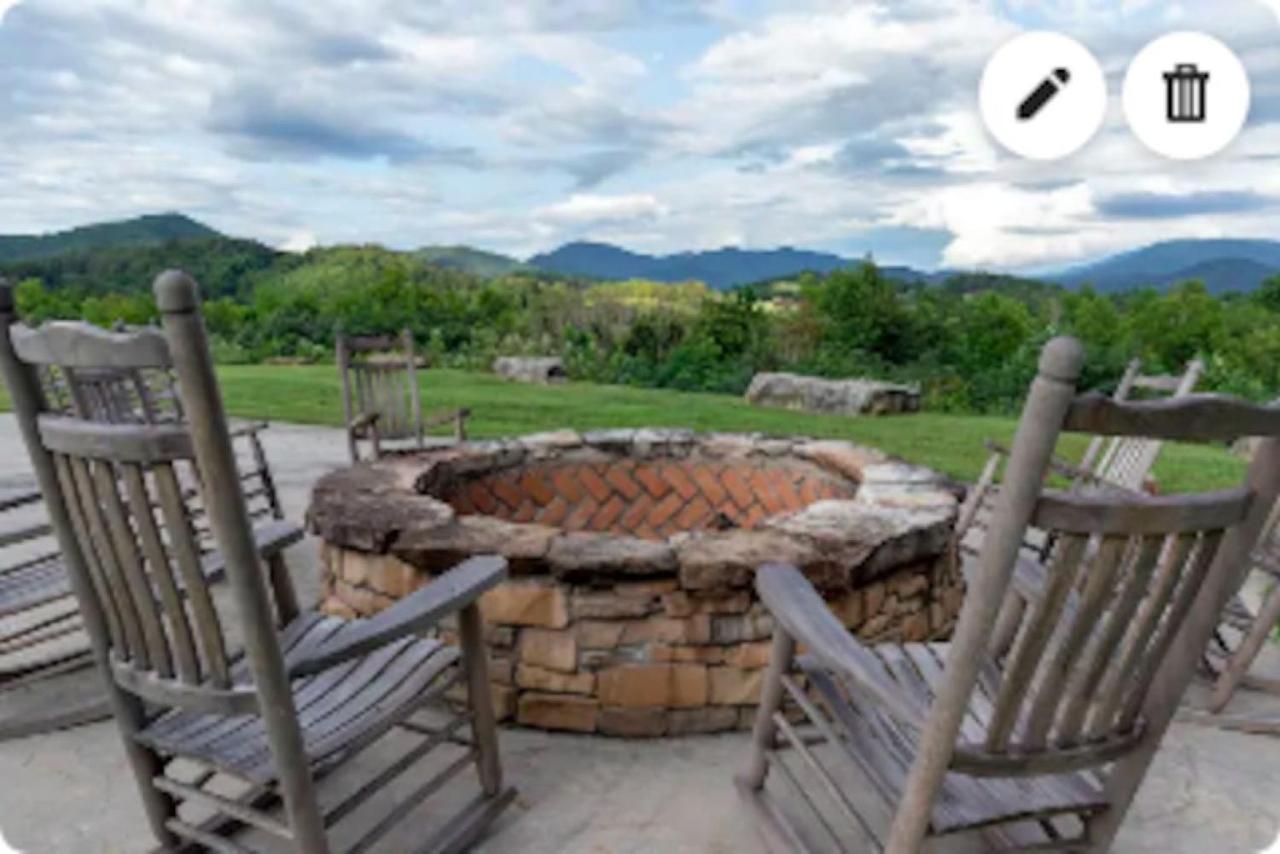 Gorgeous Cades Cove Condo With Community Pool Таунсенд Экстерьер фото